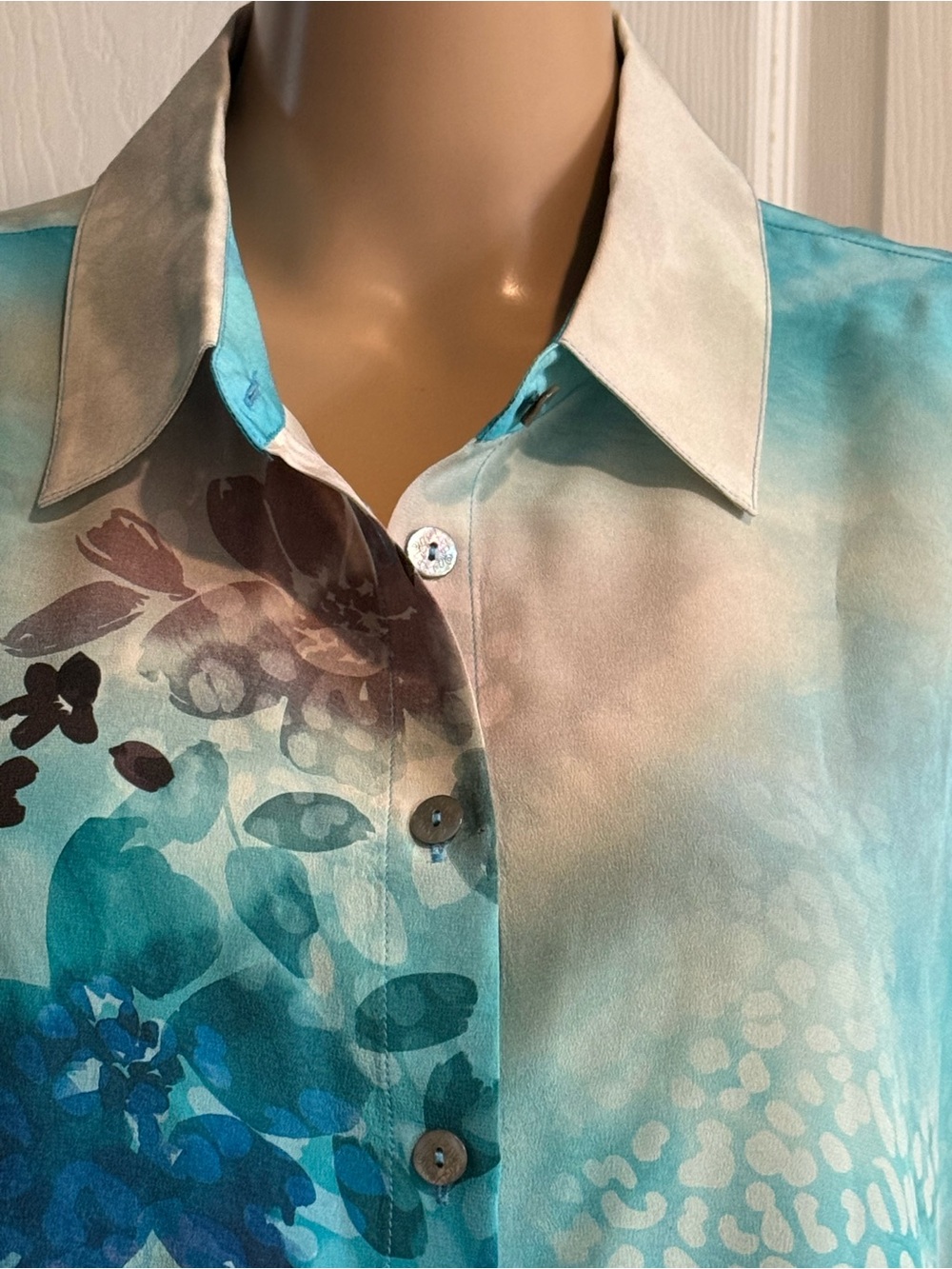 Soft Surroundings Womens Tunic Top Blouse L Blue Silk Jolene Watercolor - Picture 9 of 16